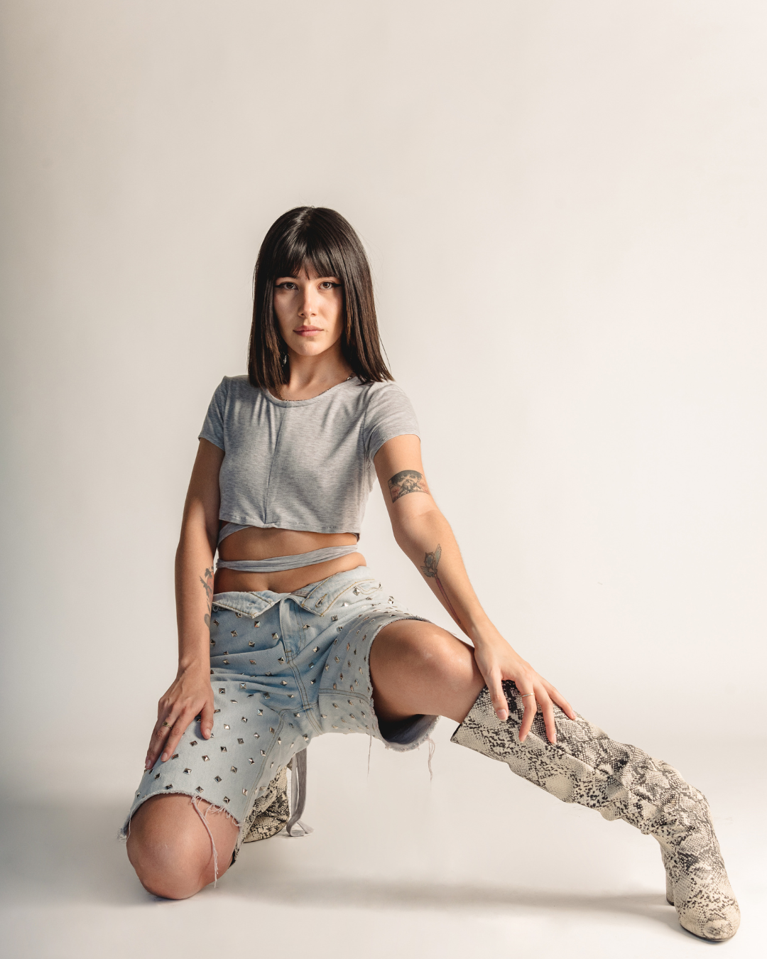 Gray top