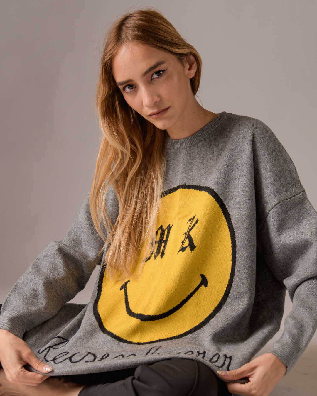 Smile gray sweater