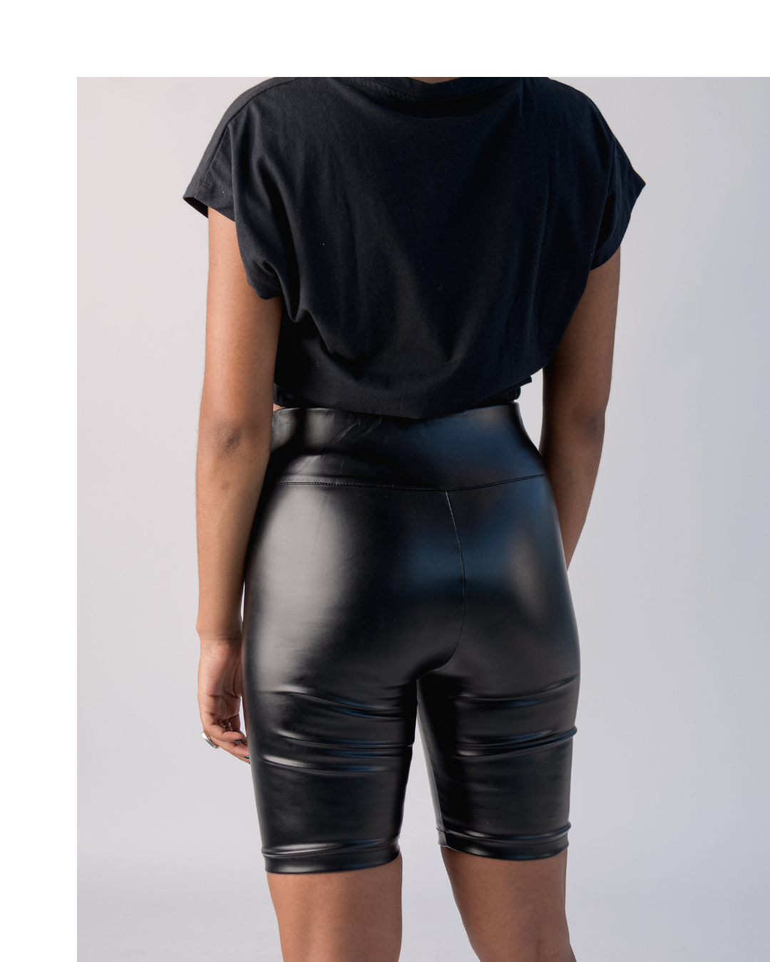 Black biker short