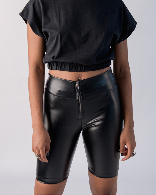 Black biker short